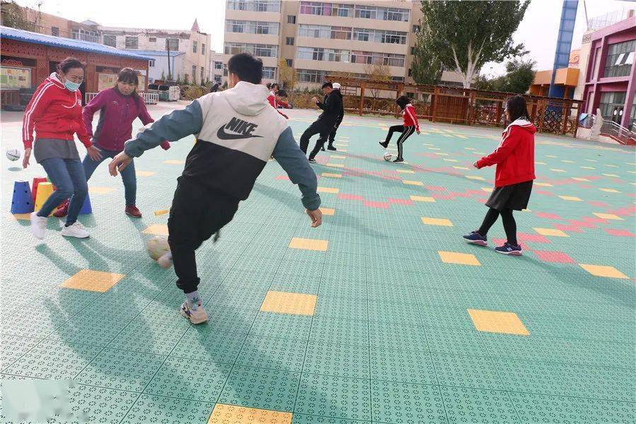 
《小足球大教育》足球游戏培训“开云电竞”(图10)