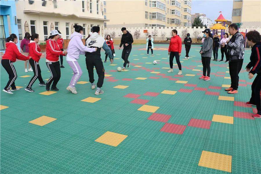 
《小足球大教育》足球游戏培训“开云电竞”(图11)